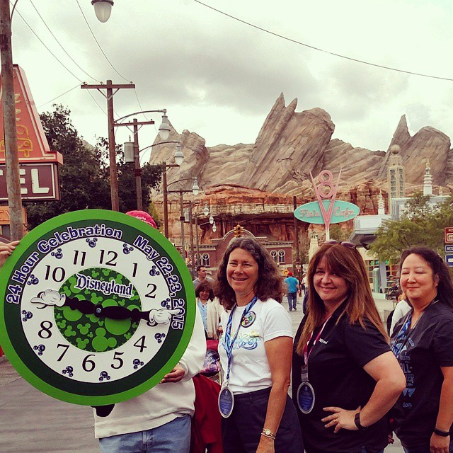 Lots or great round-the-clock photo ops at @disneyland for